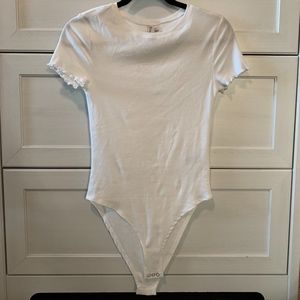 H&M Divided White Lettuce Edge Bodysuit